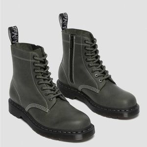 Dr. Martens 1460 Pascal Zip Leather Lace Up Boots in Ivy Green